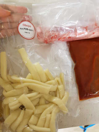 식스레시피 마라떡볶이 쿠킹박스 2인분 — 3점을 준 리뷰어가 2019년 7월 올린 사용 사진