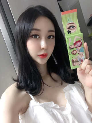 피카소 밍크래쉬속눈썹 1종 + 내추럴속눈썹 1종 랜덤증정 — 5점을 준 리뷰어가 2019년 9월 올린 사용 사진