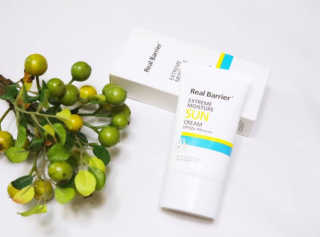 리얼베리어 익스트림 모이스처 선크림 SPF50+ PA++++ — 5점을 준 리뷰어가 2019년 4월 올린 사용 사진