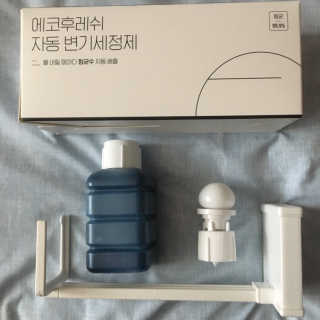 [에코후레쉬] 자동변기세정제 — 5점을 준 리뷰어가 2019년 5월 올린 사용 사진