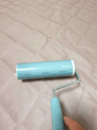 물로 씻어 쓰는 반영구 롤크리너 핸디 모노톤 에디션 — 5점을 준 리뷰어가 2019년 8월 올린 사용 사진