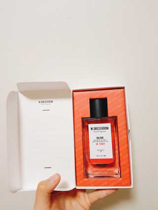 더블유드레스룸 퍼퓸 EDT 70ml — 4.67점을 준 리뷰어가 2018년 10월 올린 사용 사진