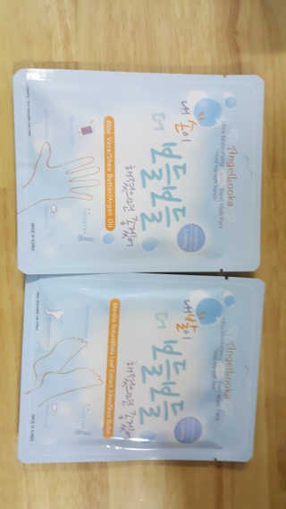 코코라 HAND & FOOT MASK SET — 5점을 준 리뷰어가 2017년 8월 올린 사용 사진