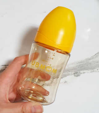 유비맘 PPSU 젖병 노꼭지_200ml_컬러 랜덤 발송 — 5점을 준 리뷰어가 2020년 3월 올린 사용 사진