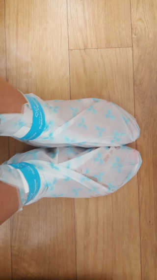 코코라 HAND & FOOT MASK SET — 5점을 준 리뷰어가 2017년 8월 올린 사용 사진