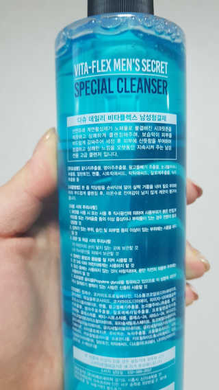다슈코리아 다슈 데일리 비타플렉스 남성 청결제 — 4점을 준 리뷰어가 2017년 12월 올린 사용 사진