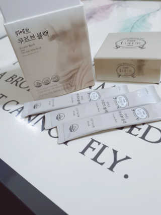 [하우투잇] 뤼에르 쿠르브 블랙 10ml x 30포 총 300ml — 3.5점을 준 리뷰어가 2020년 3월 올린 사용 사진