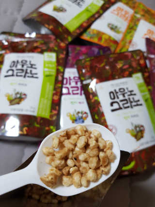 아우노그라노 오리지날, 진짜 베리, 진짜 카카오 — 5점을 준 리뷰어가 2018년 7월 올린 사용 사진