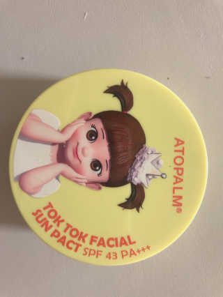 아토팜 톡톡 페이셜 선팩트 SPF43 PA+++ — 4.33점을 준 리뷰어가 2018년 3월 올린 사용 사진