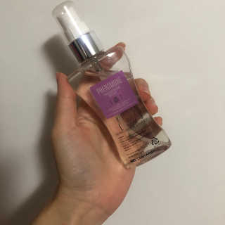 레드컨테이너 페로몬향 퍼퓸 바디미스트 80ml — 5점을 준 리뷰어가 2020년 1월 올린 사용 사진