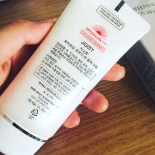 지고트 화이트닝 유브이 썬블럭 크림 70ml,1+1 — 5점을 준 리뷰어가 2019년 8월 올린 사용 사진