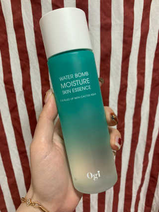 오지아이 워터 밤 모이스처 스킨 에센스 180ml — 5점을 준 리뷰어가 2019년 12월 올린 사용 사진