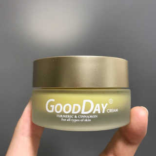 GoodDay Skincare GoodDay 강황 크림 — 5점을 준 리뷰어가 2019년 8월 올린 사용 사진