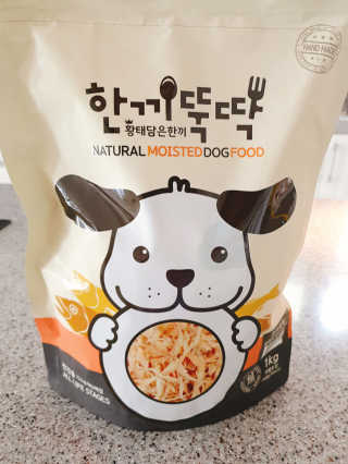 [펫토리아] 맛도 영양도 BEST 한끼뚝딱 강아지 사료 — 5점을 준 리뷰어가 2019년 4월 올린 사용 사진