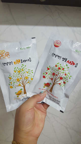 착즙하는 남자 햇살담은 명품 사과즙10포 배도라지즙 10포 — 4.67점을 준 리뷰어가 2018년 9월 올린 사용 사진