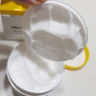 지고트 비타솔루션12 시너지 앰플 크림 100ml — 4점을 준 리뷰어가 2019년 6월 올린 사용 사진