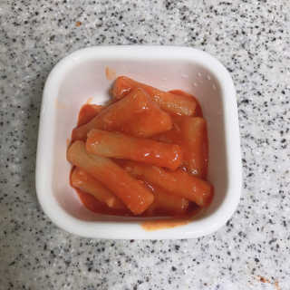 두번째 국떡 국가대표 떡볶이 1팩 + 영미칩 2봉 증정 — 3점을 준 리뷰어가 2019년 2월 올린 사용 사진