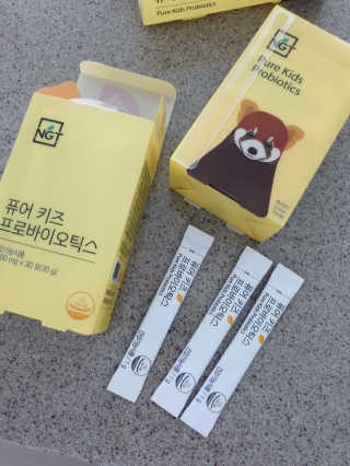 네츄럴굿띵스 퓨어 키즈 프로바이오틱스 60포 — 5점을 준 리뷰어가 2019년 5월 올린 사용 사진