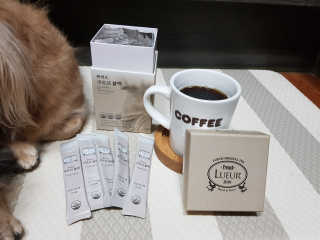[하우투잇] 뤼에르 쿠르브 블랙 10ml x 30포 총 300ml — 5점을 준 리뷰어가 2020년 2월 올린 사용 사진