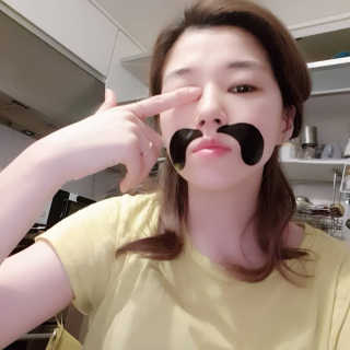 퓨어힐스 포어 클리어 블랙 챠콜 아이패치 — 4점을 준 리뷰어가 2019년 3월 올린 사용 사진