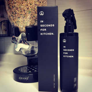 PEACE MOMENT 피스모먼트 인세컨즈포키친 320mL 천연살균소독제 — 5점을 준 리뷰어가 2018년 10월 올린 사용 사진