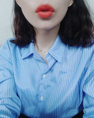 [블랙루즈] 에어 핏 벨벳 틴트 시즌2 中 택1+랜덤1 — 5점을 준 리뷰어가 2018년 10월 올린 사용 사진