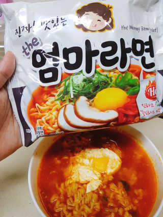 라면 그대로가 제일 맛있는 더엄마라면 — 5점을 준 리뷰어가 2019년 7월 올린 사용 사진