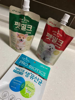 [빙그레] 에버그로 생유산균 1봉（10포입）+펫밀크2팩 — 5점을 준 리뷰어가 2019년 5월 올린 사용 사진