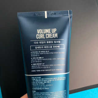 다슈코리아 다슈 데일리 볼륨 업 컬크림 150ml — 3.5점을 준 리뷰어가 2019년 8월 올린 사용 사진
