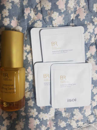 아이소이 불가리안 로즈 인텐시브 리프팅 세럼 20ml 탄력세럼 — 5점을 준 리뷰어가 2018년 10월 올린 사용 사진