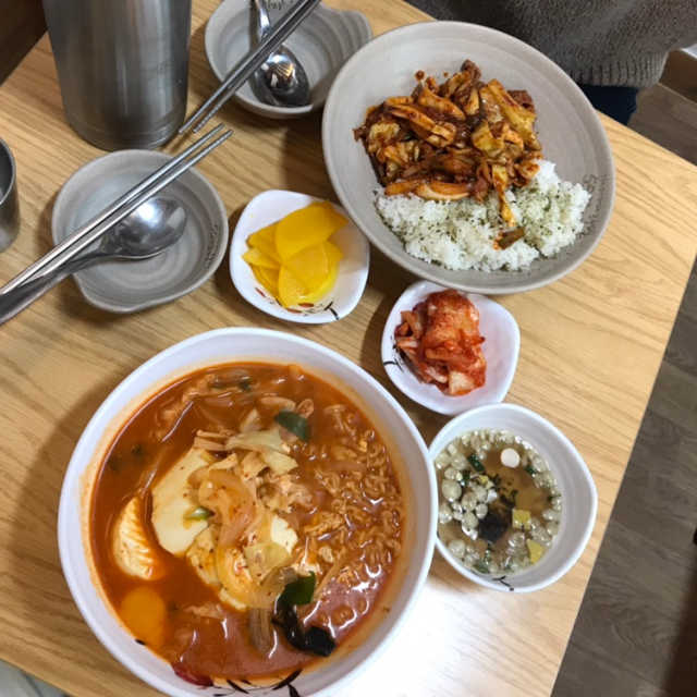 [55번지라면 북촌점] 라면 中 택1 + 덮밥 中 택1 리뷰 사진