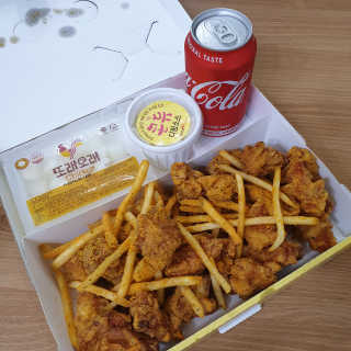 목우촌 또래오래 또래오래  콘듀치킨 — 5점을 준 리뷰어가 2019년 4월 올린 사용 사진