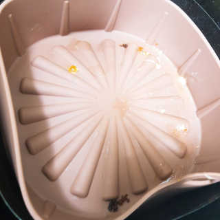 에어프라이어 전용 실리콘 조리용기 에프팟 — 5점을 준 리뷰어가 2019년 12월 올린 사용 사진