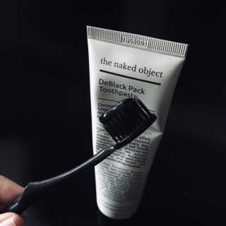 the naked object 디블랙팩치약 디블랙칫솔 세트 — 2점을 준 리뷰어가 2018년 12월 올린 사용 사진