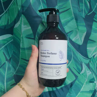 달리프 베러 퍼퓸 샴푸 1000ml 레이니데이 or 일랑로즈 — 5점을 준 리뷰어가 2020년 2월 올린 사용 사진