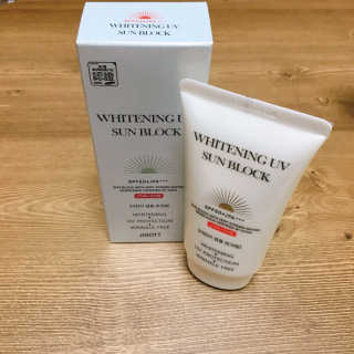 지고트 화이트닝 유브이 썬블럭 크림 70ml,1+1 — 4점을 준 리뷰어가 2019년 8월 올린 사용 사진