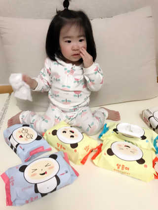 달곰이 물티슈 — 4점을 준 리뷰어가 2017년 3월 올린 사용 사진