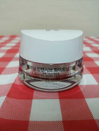 헤브닝 인텐시브 화이트닝크림 50ml — 4.17점을 준 리뷰어가 2018년 9월 올린 사용 사진