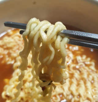 라면 그대로가 제일 맛있는 더엄마라면 — 5점을 준 리뷰어가 2019년 9월 올린 사용 사진