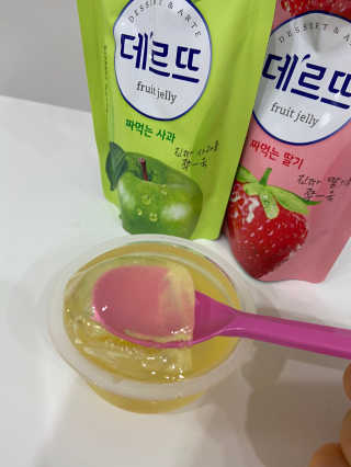 데르뜨 떠먹는 과일 3종, 짜먹는 과일 2종 총 10개 체험 — 5점을 준 리뷰어가 2020년 3월 올린 사용 사진