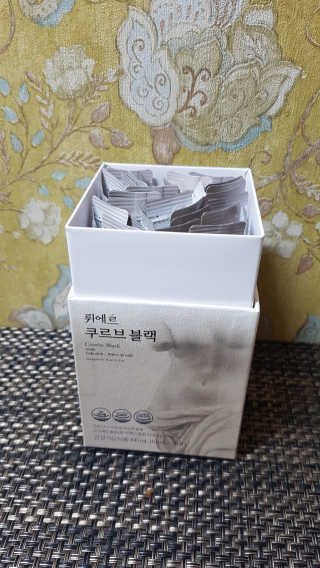 [하우투잇] 뤼에르 쿠르브 블랙 10ml x 30포 총 300ml — 5점을 준 리뷰어가 2020년 3월 올린 사용 사진