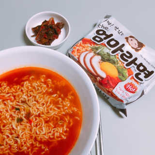 라면 그대로가 제일 맛있는 더엄마라면 — 5점을 준 리뷰어가 2019년 6월 올린 사용 사진