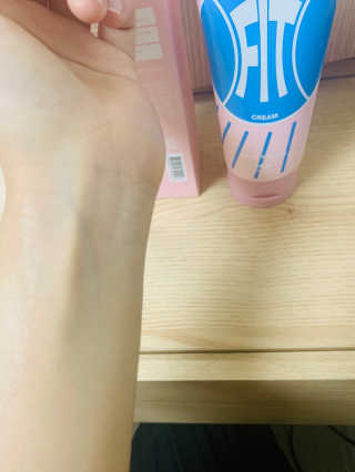 MLB COSMETICS [MLB PLAY] 퍼펙트 바디핏 크림 200ml — 3점을 준 리뷰어가 2019년 11월 올린 사용 사진