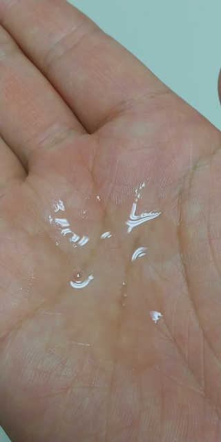 오지아이 워터 밤 모이스처 스킨 에센스 180ml — 5점을 준 리뷰어가 2019년 12월 올린 사용 사진