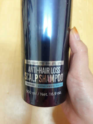 다슈코리아 다슈 데일리 한방 두피 골드 샴푸 500ml — 5점을 준 리뷰어가 2017년 10월 올린 사용 사진