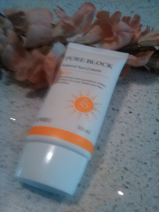 어퓨 PURE BLOCK NATURAL DAILY SUN CREAM — 5점을 준 리뷰어가 2016년 8월 올린 사용 사진