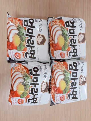 라면 그대로가 제일 맛있는 더엄마라면 — 5점을 준 리뷰어가 2019년 7월 올린 사용 사진