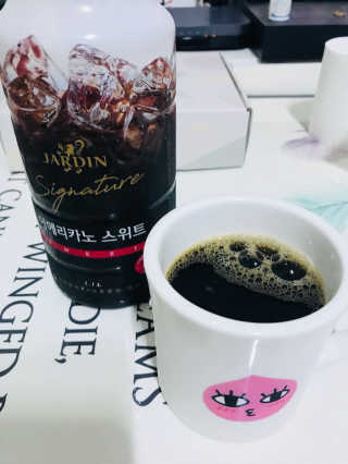 (주)쟈뎅 쟈뎅 시그니처 아메리카노 1.1L — 4점을 준 리뷰어가 2018년 5월 올린 사용 사진