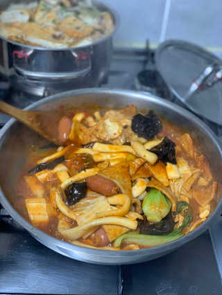땡땡쿡 쓰촨 마라 떡볶이 2인분 595g — 4점을 준 리뷰어가 2019년 10월 올린 사용 사진