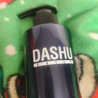 다슈코리아 다슈 데일리 단백질 한방 두피 골드 샴푸 500ml — 5점을 준 리뷰어가 2019년 1월 올린 사용 사진